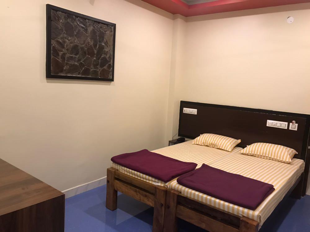 Galaxy Lodge จิกมากาลูร์ ภายนอก รูปภาพ