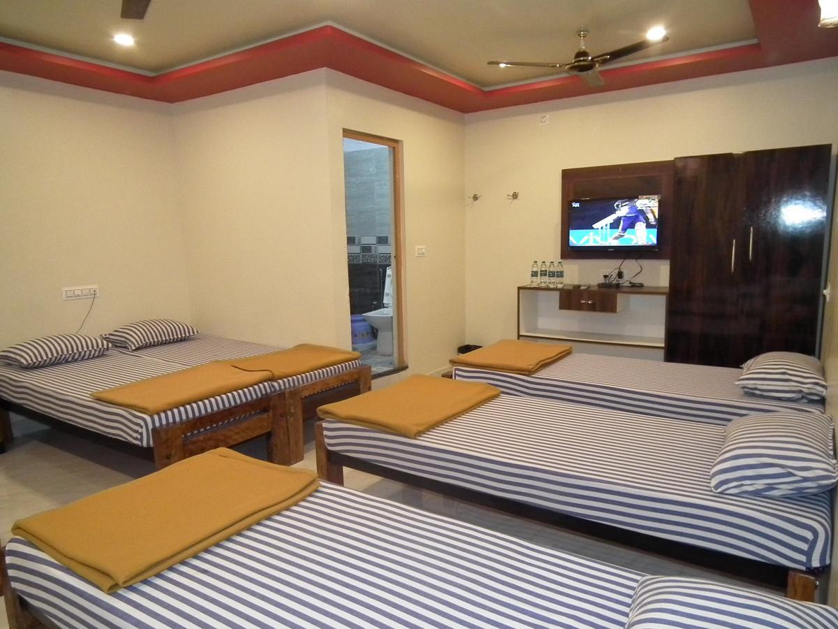 Galaxy Lodge จิกมากาลูร์ ภายนอก รูปภาพ